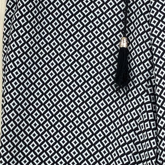 Chicos Womens Size 0 US 4 Pants Geometric Print Wide Leg Pull On Black TINY FLAW - Picture 3 of 15
